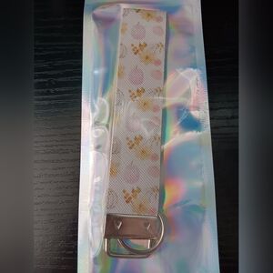 Hand Crafted White and Gold Key Holder